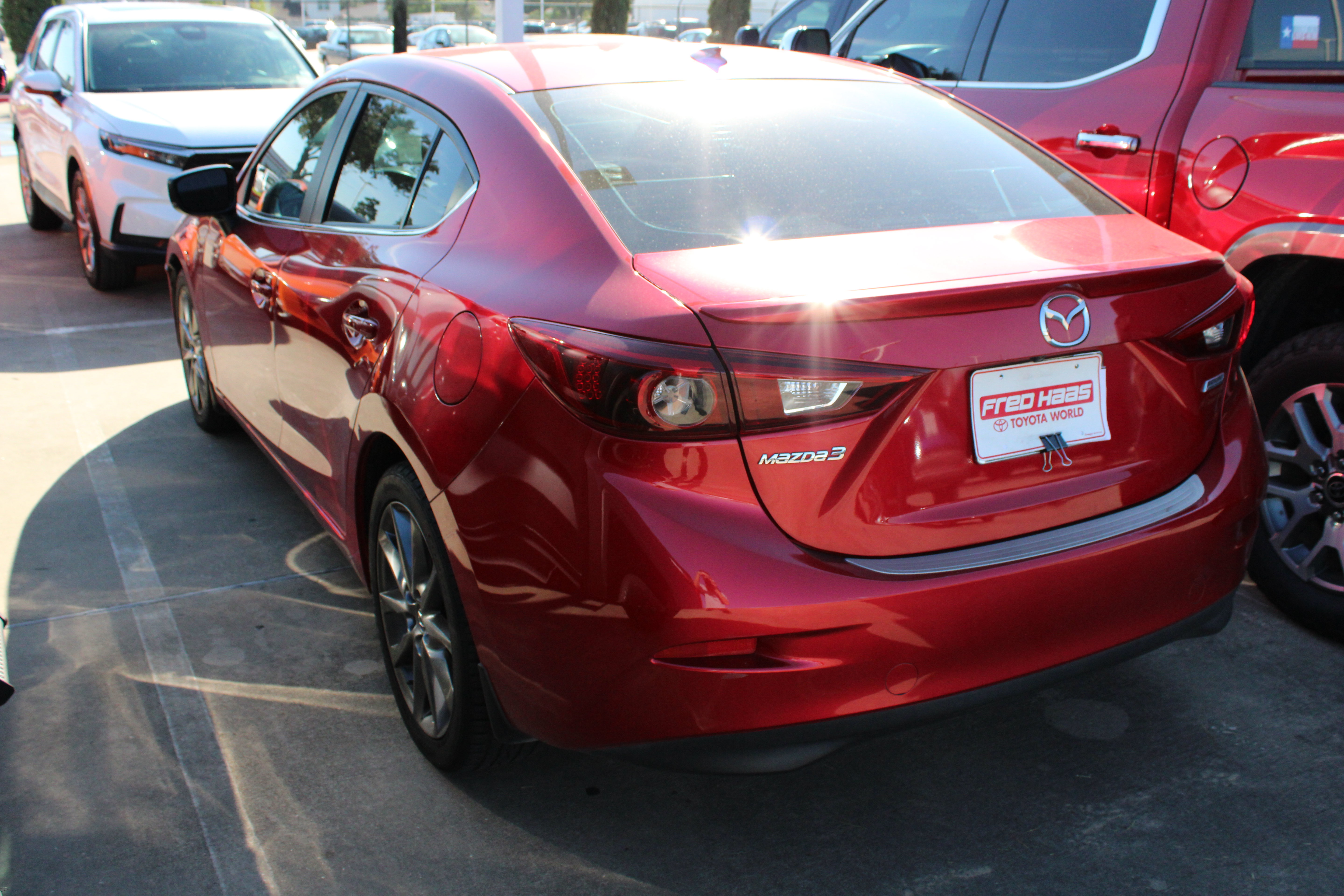 Used 2018 MAZDA MAZDA3 Grand Touring FWD image 6