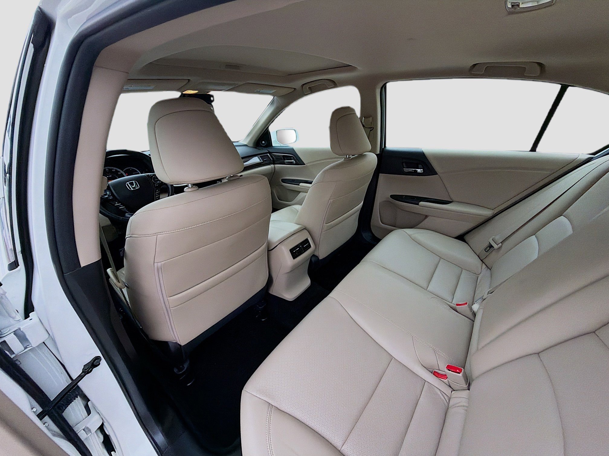 Used 2016 Honda Accord Touring image 25