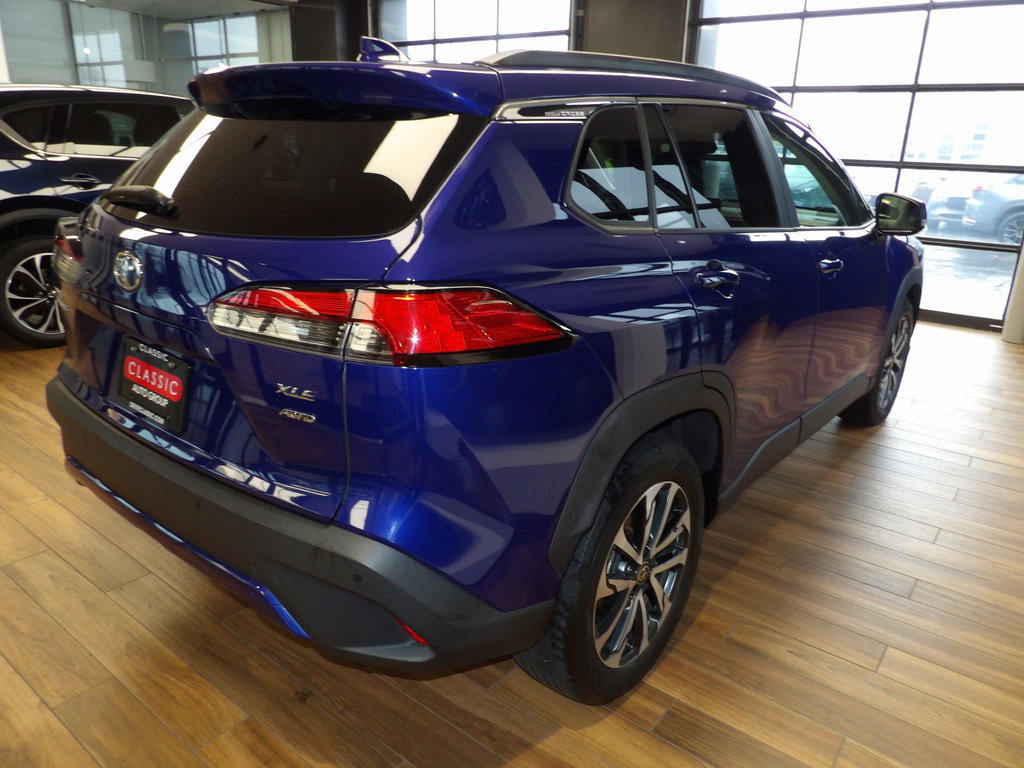 Used 2022 Toyota Corolla Cross XLE image 6