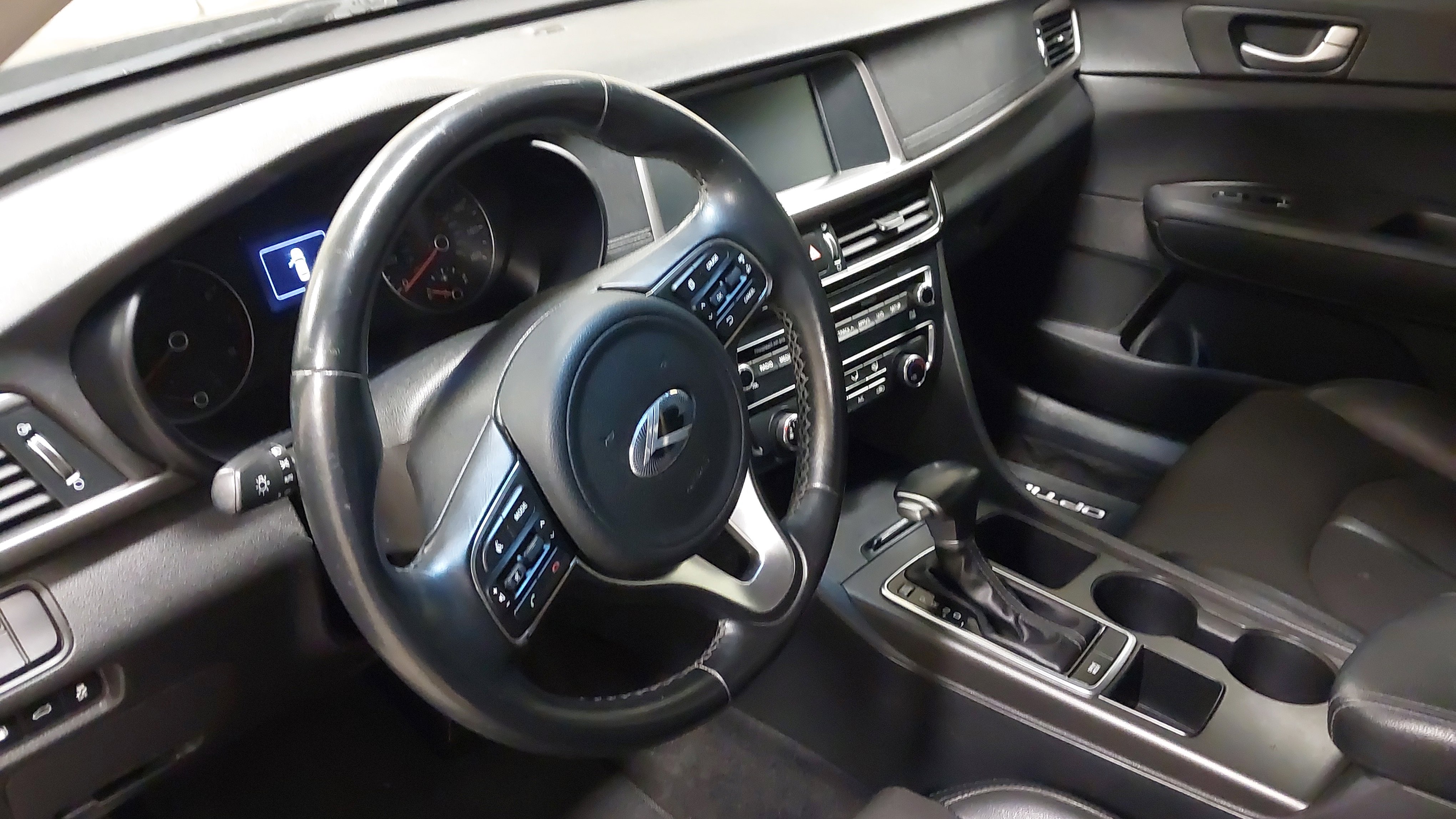 Used 2018 Kia Optima S image 17