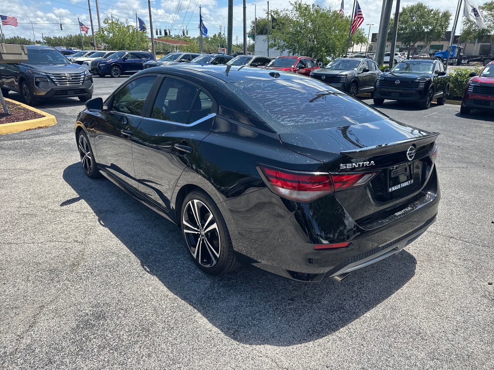 Certified 2022 Nissan Sentra SR FWD image 8