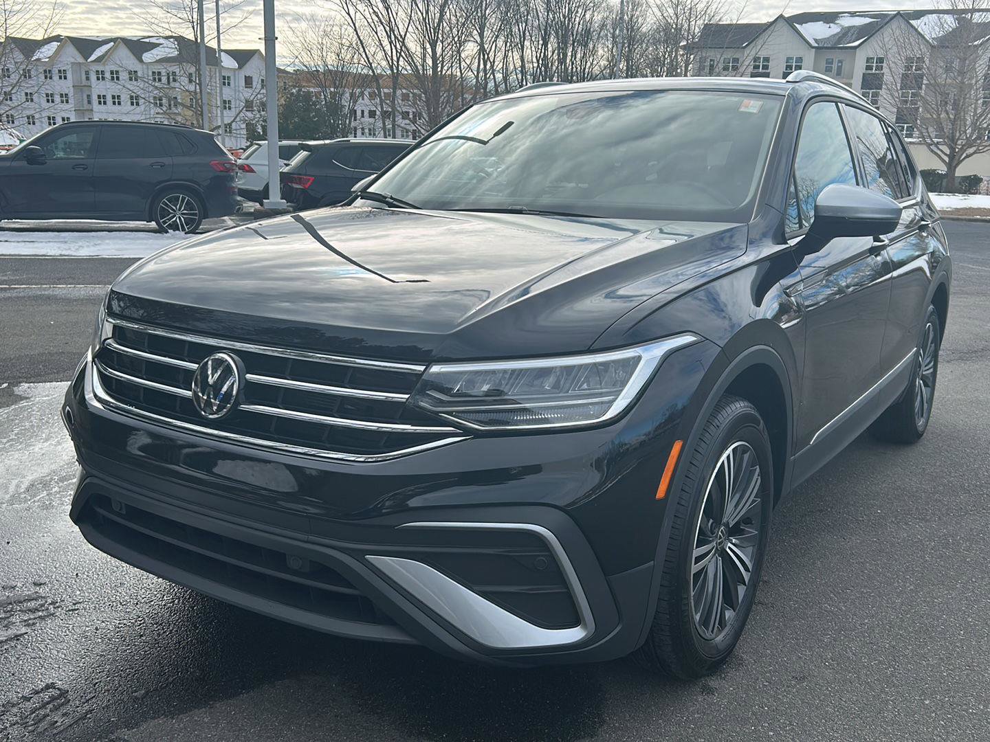 Certified 2024 Volkswagen Tiguan Wolfsburg Edition image 1