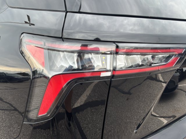 Used 2025 Chevrolet Equinox LT FWD image 27