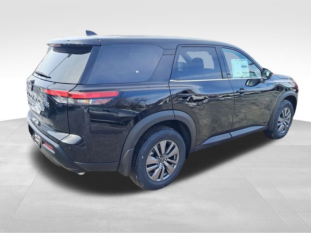 New 2026 Nissan Pathfinder S image 5
