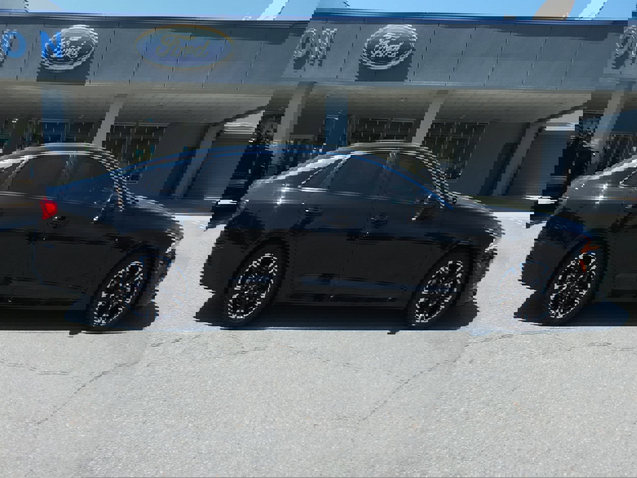 Used 2023 Kia K5 GT-Line w/ GT-Line Premium Package image 2