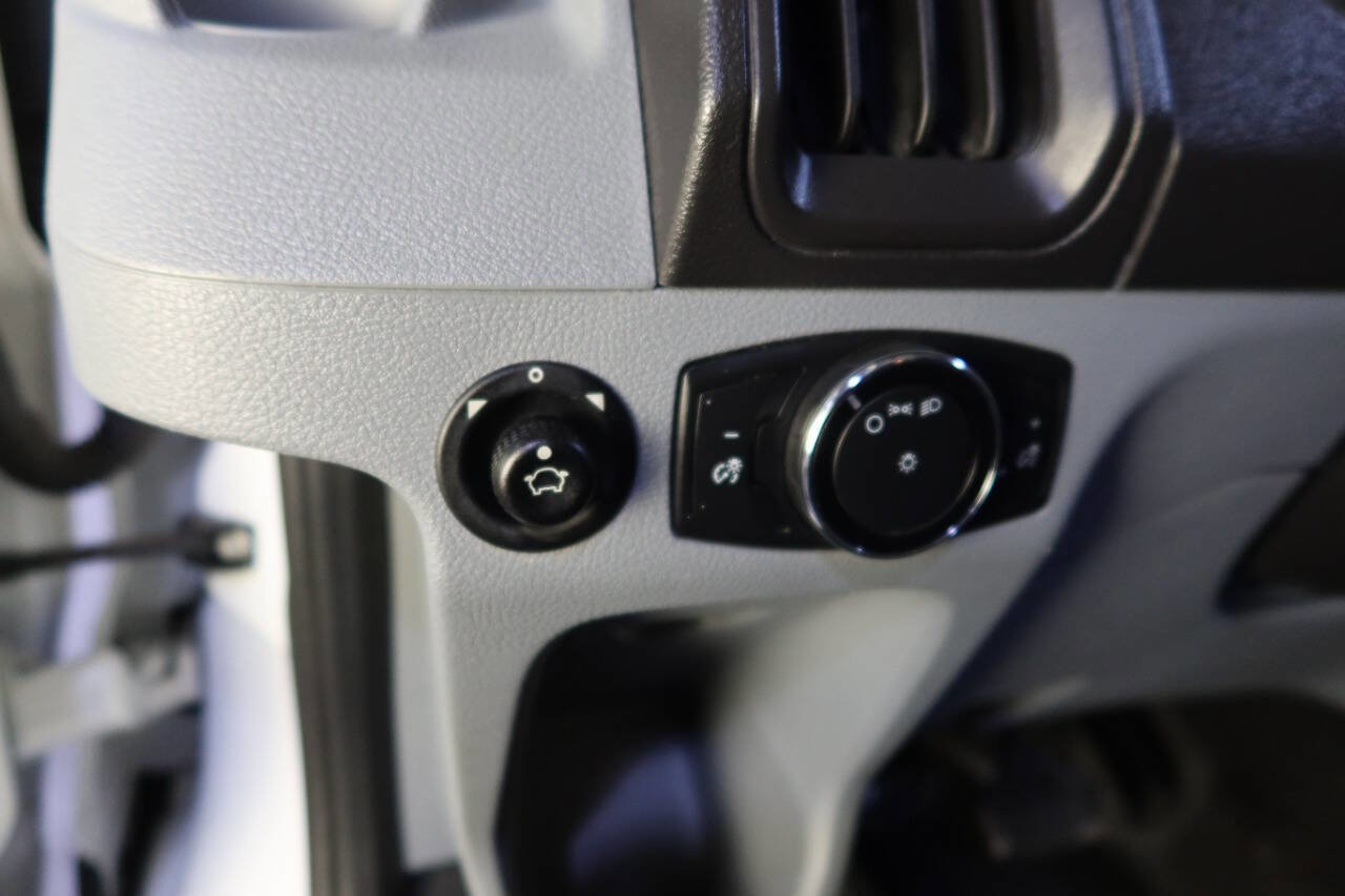 Used 2016 Ford Transit 350 XL image 29