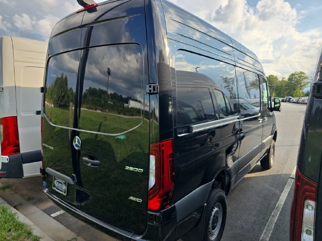 New 2026 Mercedes-Benz Sprinter 2500 image 2