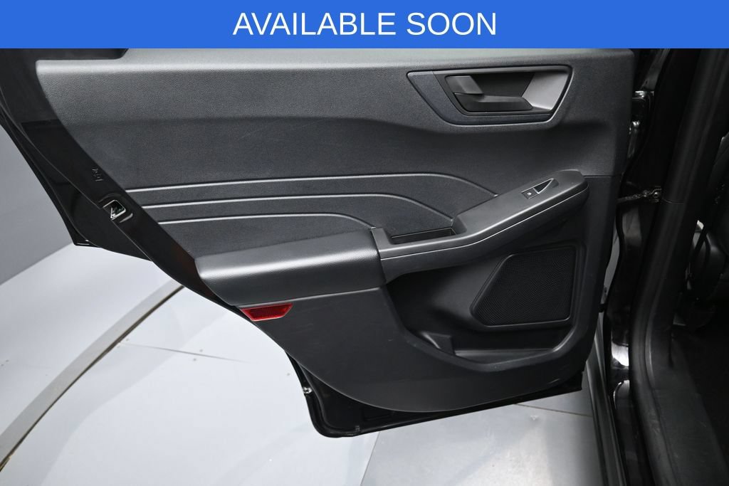 Used 2022 Ford Escape SE w/ SE Sport Appearance Package AWD/4WD image 28