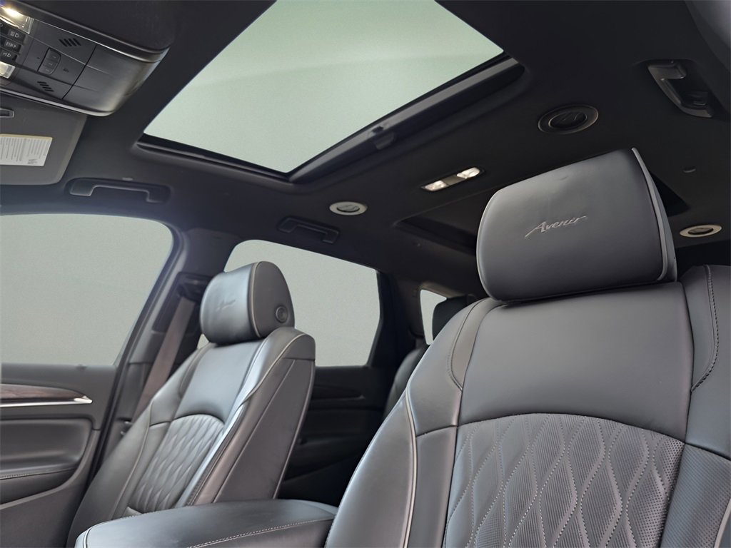 Used 2024 Buick Enclave Avenir w/ Avenir Technology Package image 23