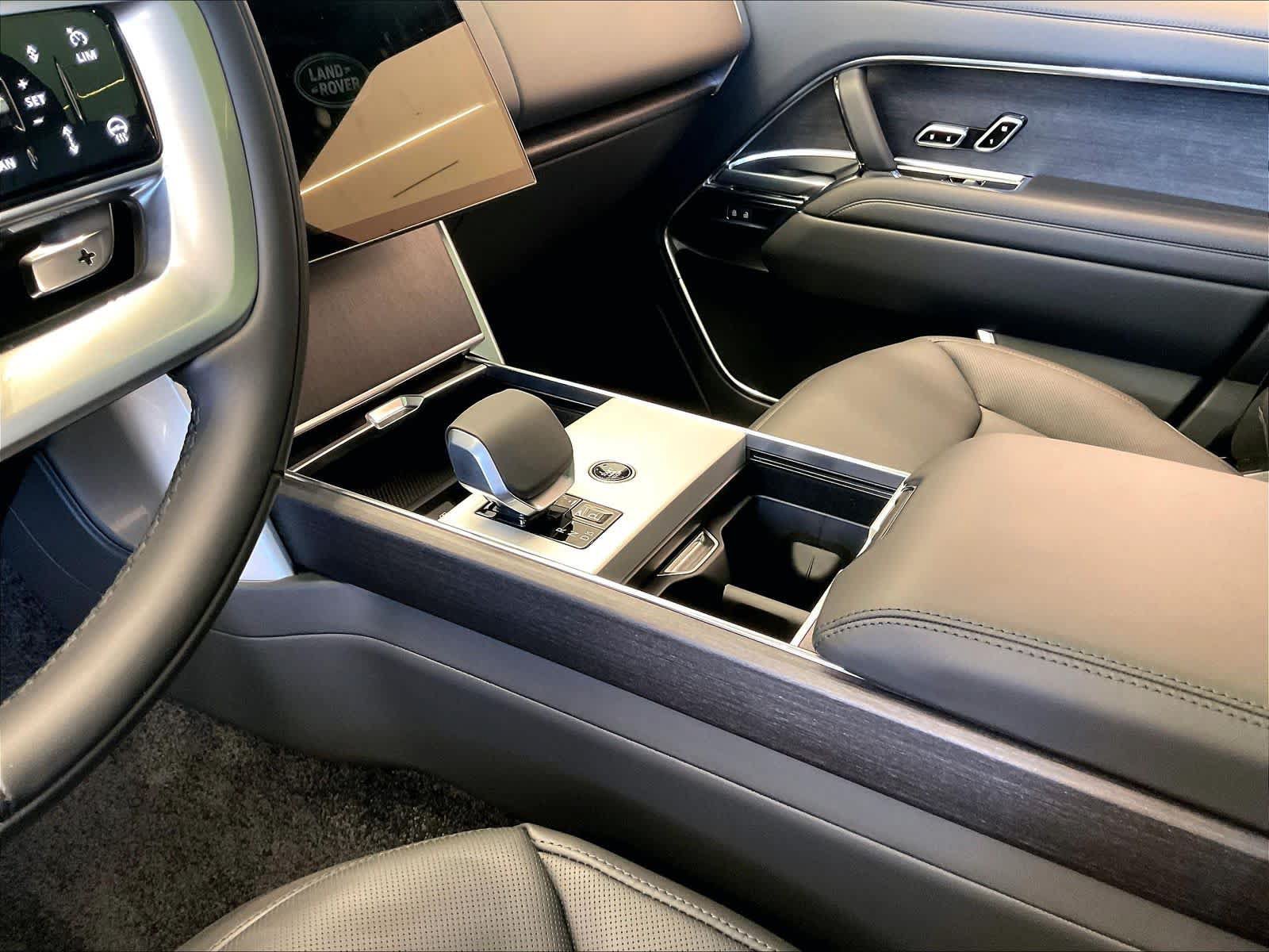 New 2026 Land Rover Range Rover SE AWD/4WD image 8