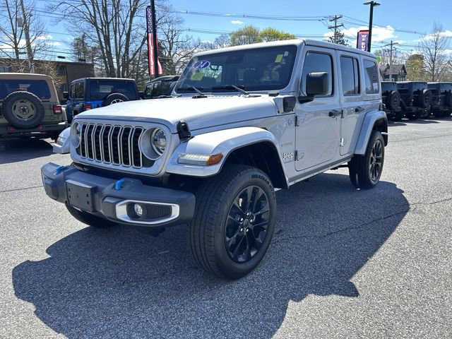 Used 2024 Jeep Wrangler Unlimited Sahara AWD/4WD image 7