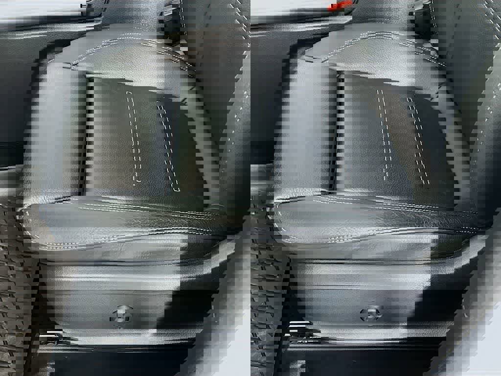 Used 2023 Mercedes-Benz GLA 35 AMG 4MATIC image 32