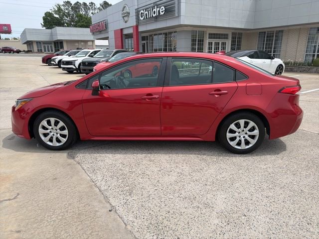 Used 2020 Toyota Corolla LE FWD video 1