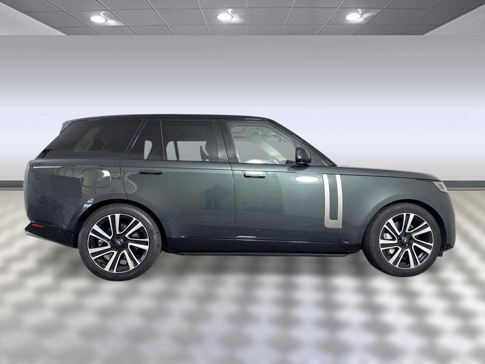 Used 2023 Land Rover Range Rover SE AWD/4WD image 8
