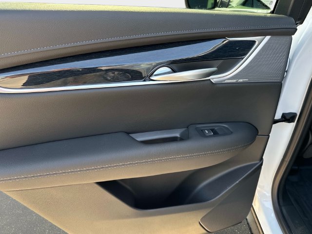 New 2026 Cadillac XT5 Premium Luxury w/ LPO, Floor Liner Package AWD/4WD image 10