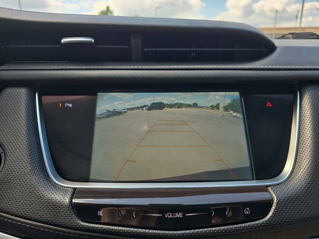 Used 2018 Cadillac XT5 Luxury w/ Driver Awareness Package FWD image 9