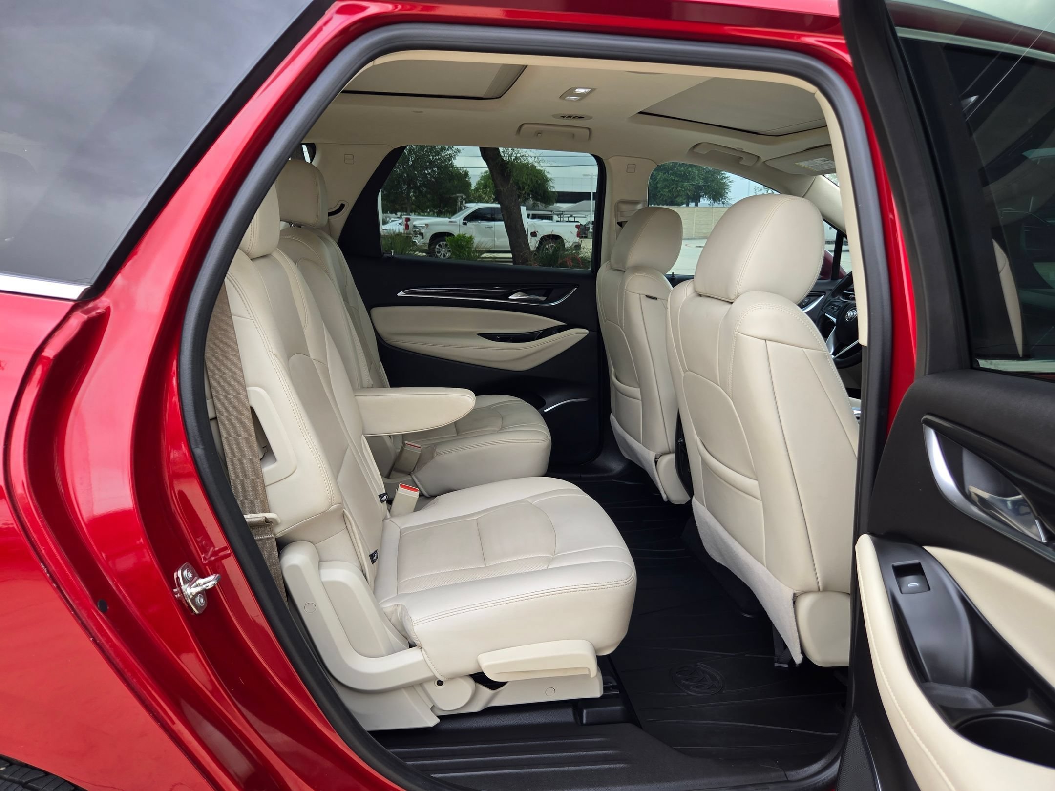 Certified 2023 Buick Enclave Essence w/ Experience Buick Package FWD image 24