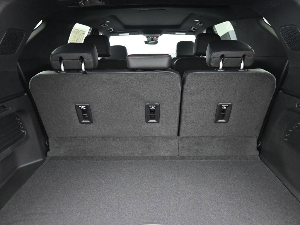 New 2026 Chevrolet Traverse RS image 12