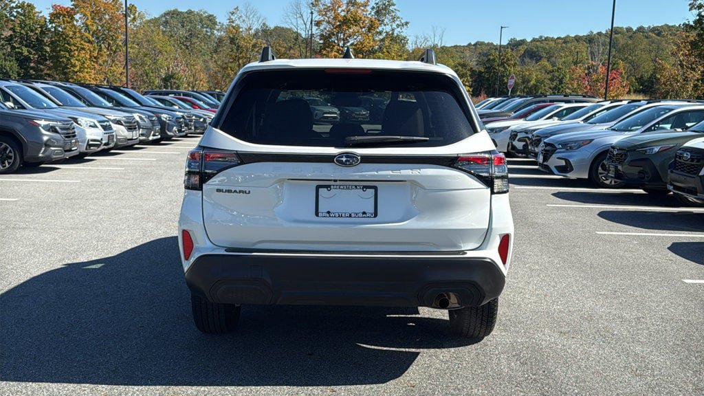 Certified 2025 Subaru Forester Premium AWD/4WD image 5