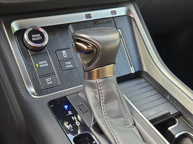 Used 2024 Lexus GX 550 w/ Cold Area Package AWD/4WD image 11