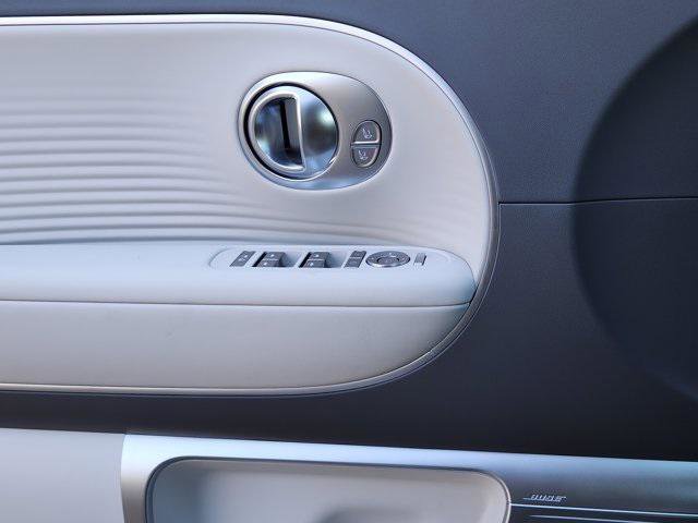 New 2026 Hyundai Ioniq 9 Limited image 16