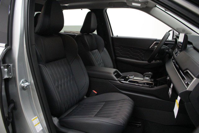 New 2026 Mitsubishi Outlander SEL image 19