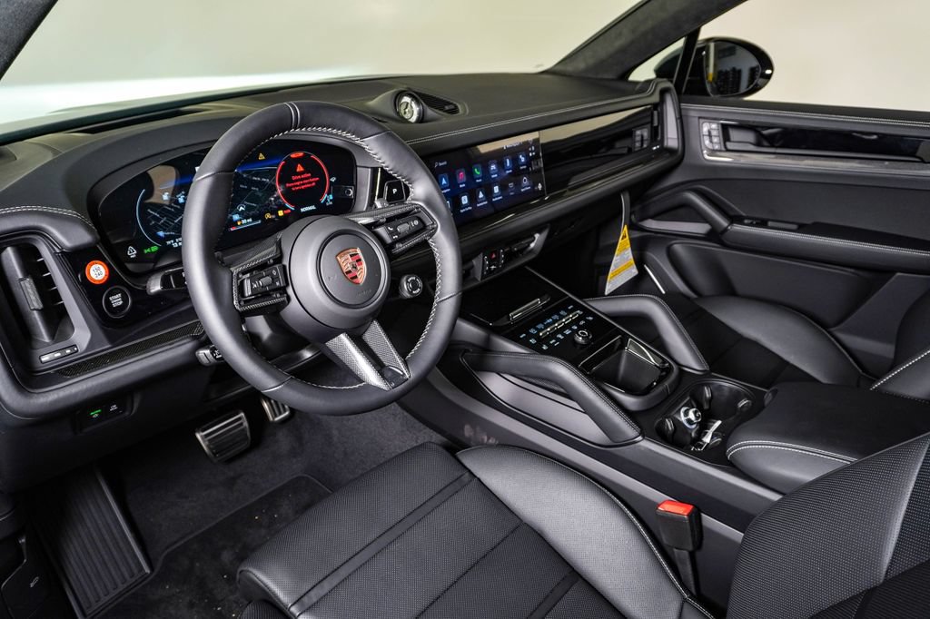 New 2026 Porsche Cayenne GTS AWD/4WD image 4