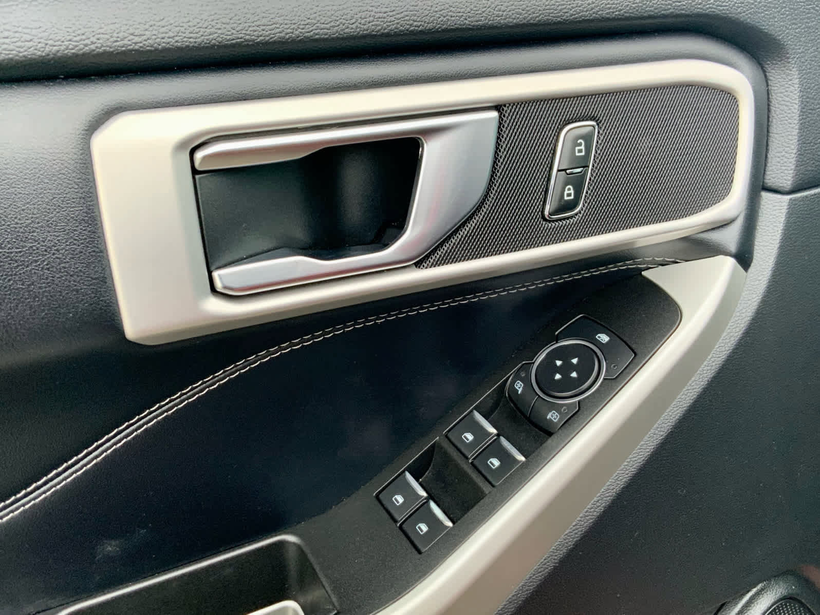 Used 2021 Ford Explorer XLT w/ Class III Trailer Tow Package image 48