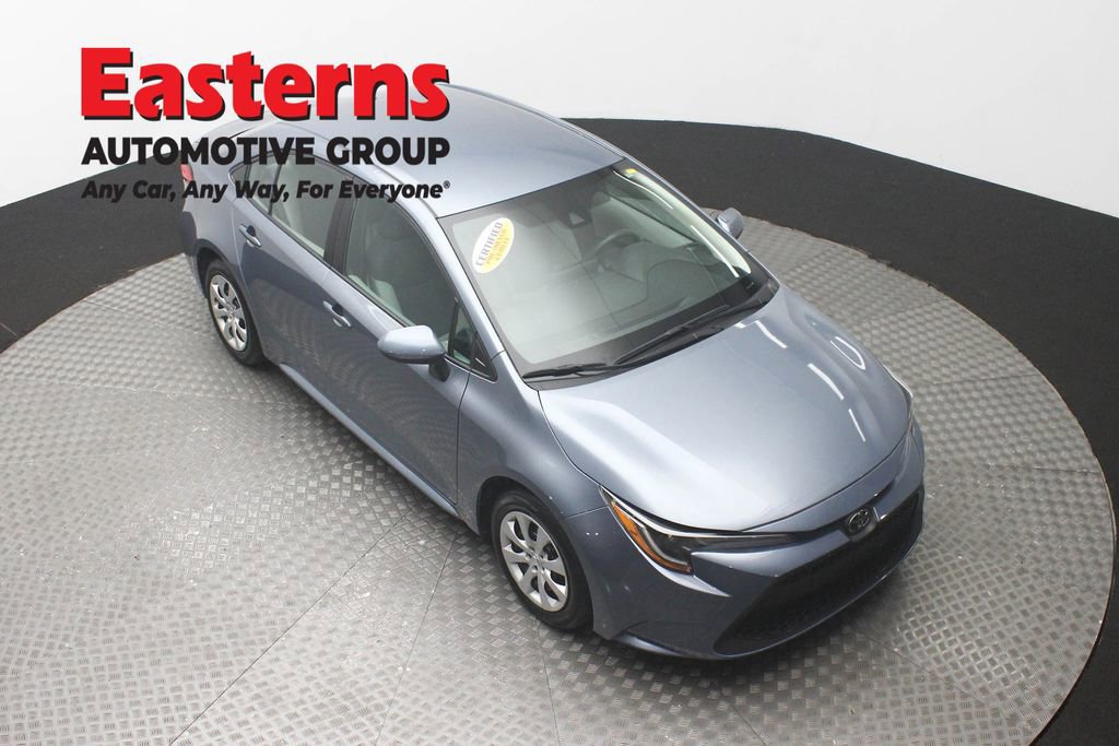 Used 2022 Toyota Corolla LE FWD image 3