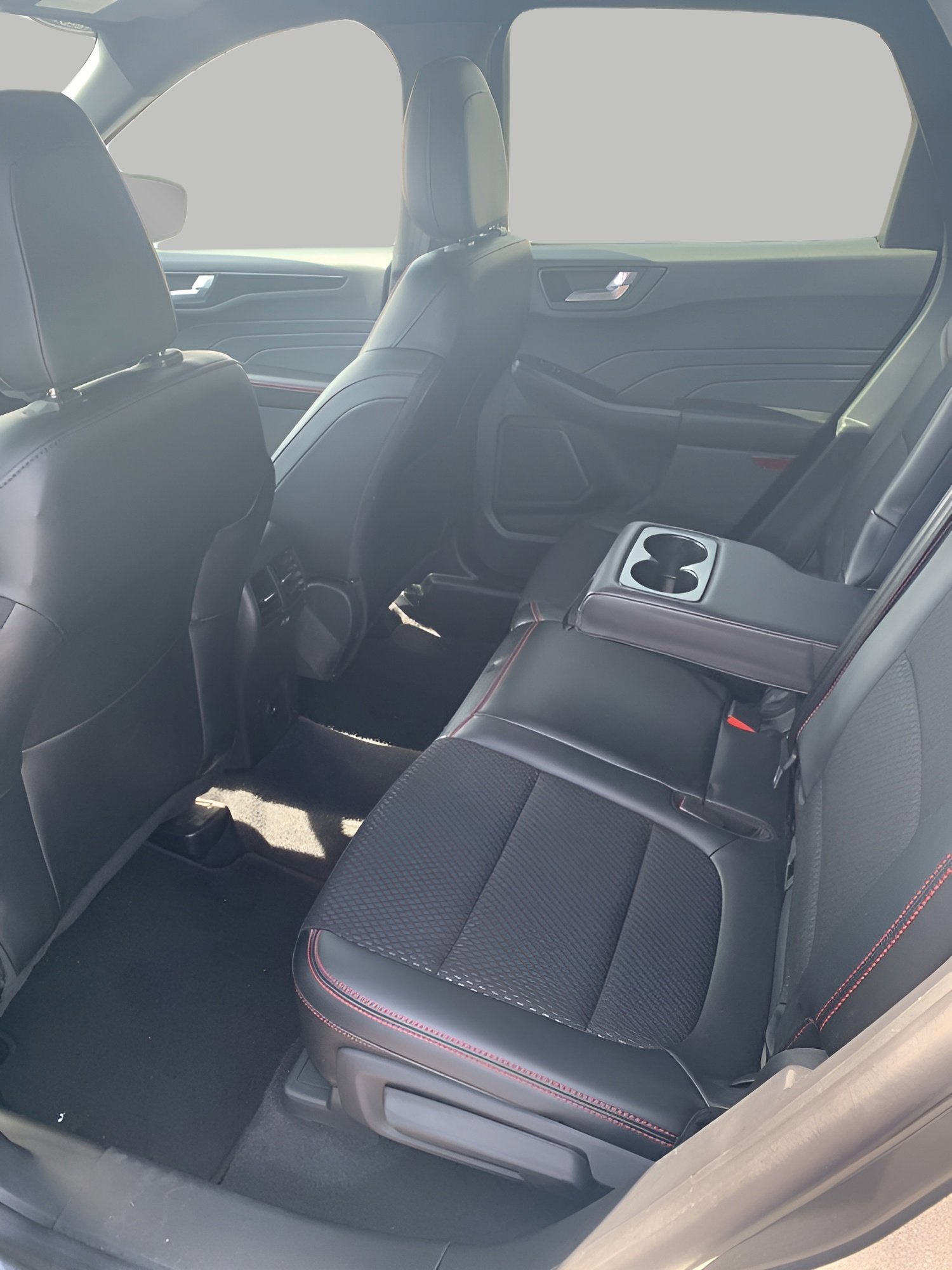 Used 2025 Ford Escape ST-Line AWD/4WD image 22