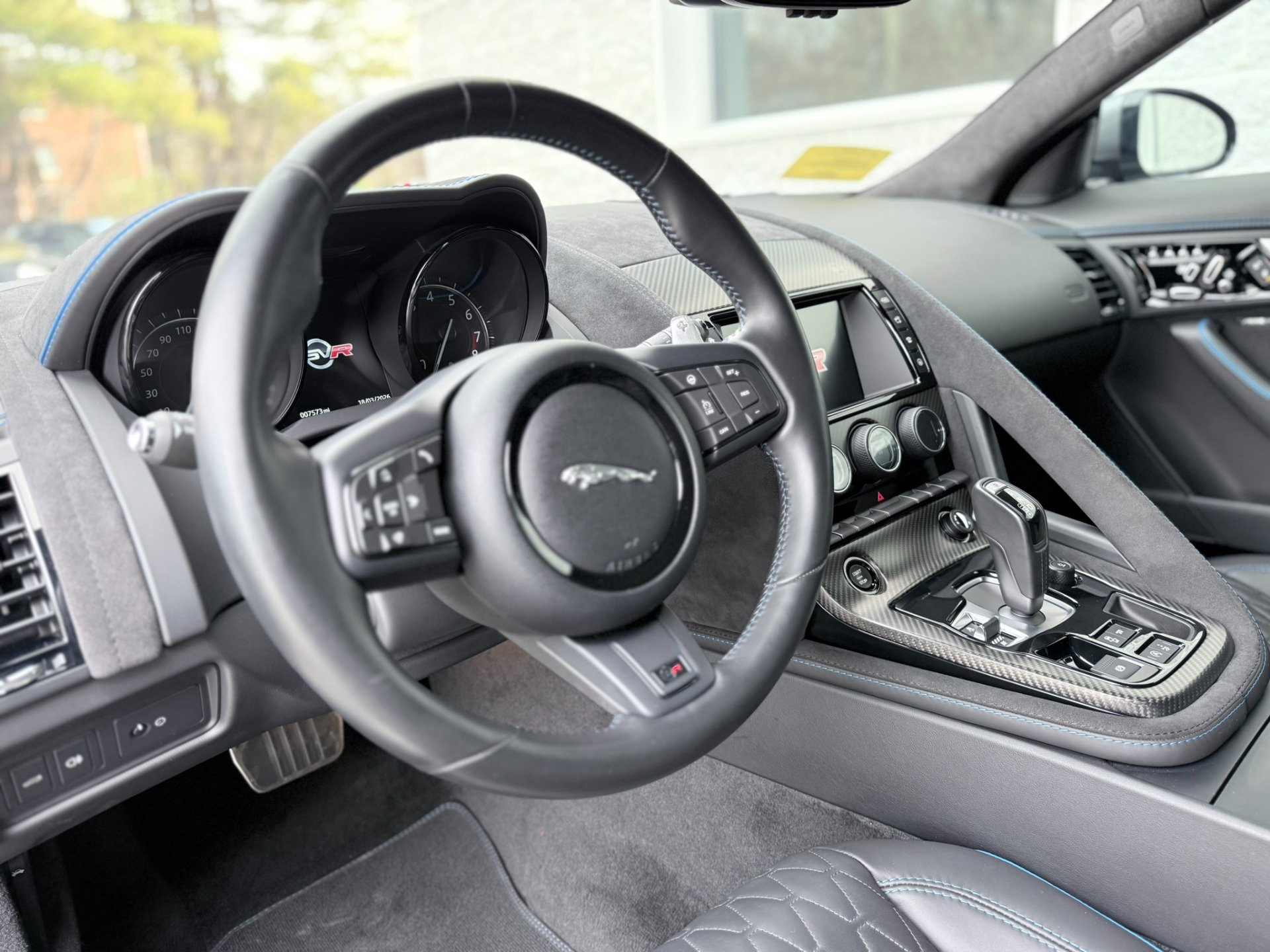 Used 2017 Jaguar F-TYPE SVR image 13