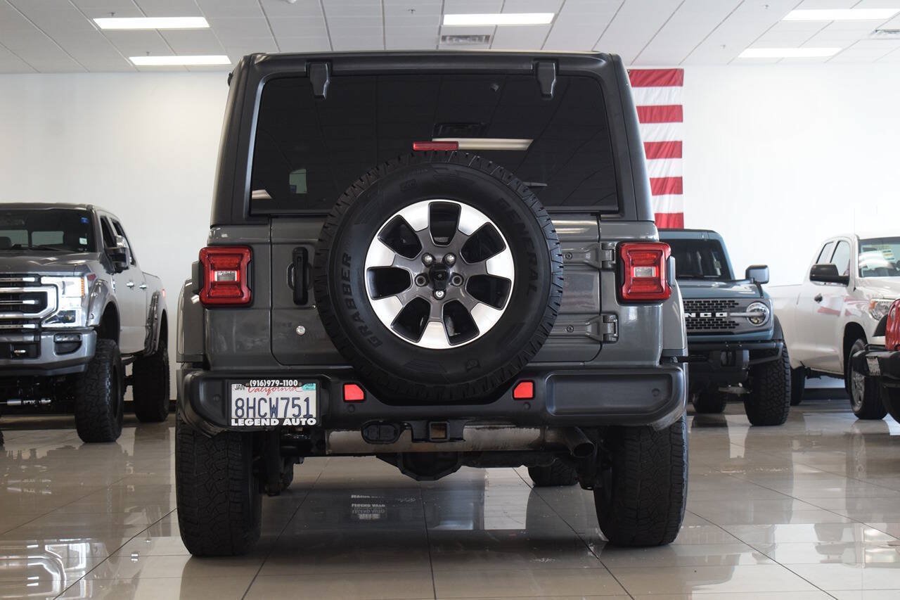Used 2018 Jeep Wrangler Unlimited Sahara AWD/4WD image 6