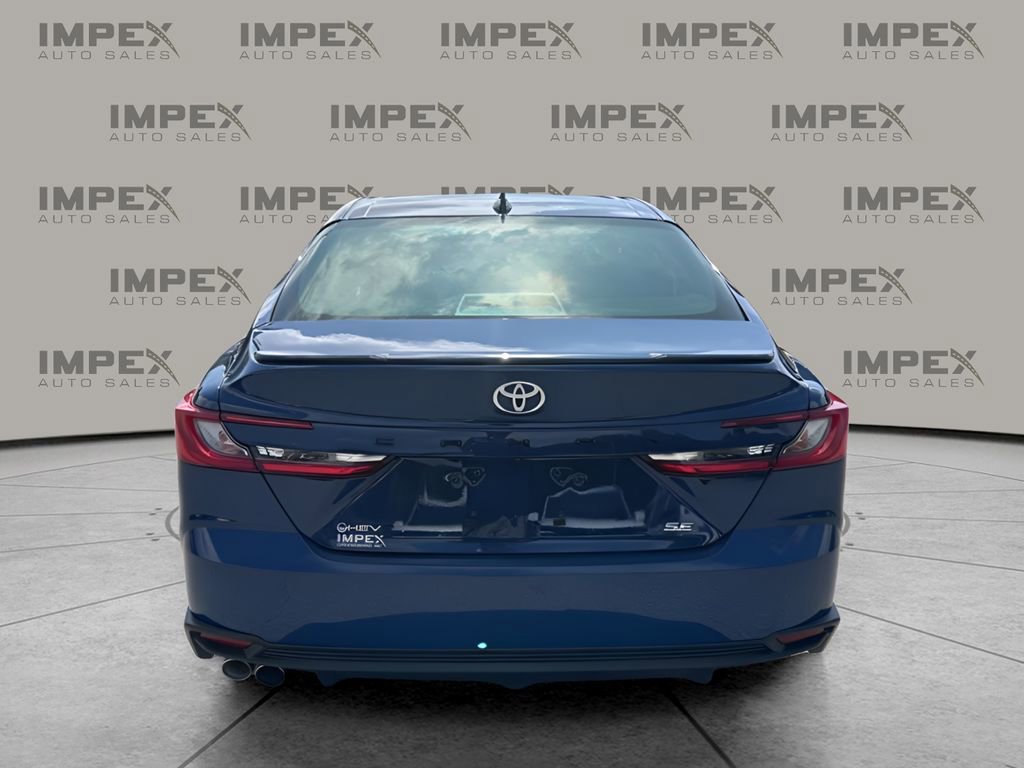 Used 2025 Toyota Camry SE FWD image 4