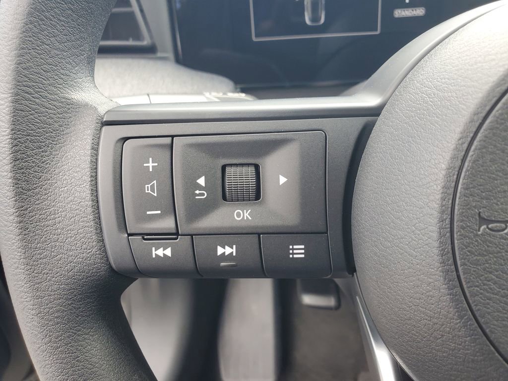 New 2025 Nissan Kicks SV w/ Charging Package image 23