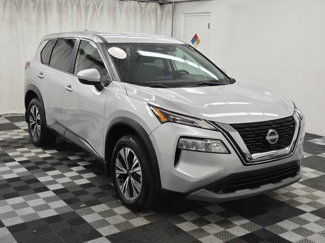 Used 2022 Nissan Rogue SV image 1