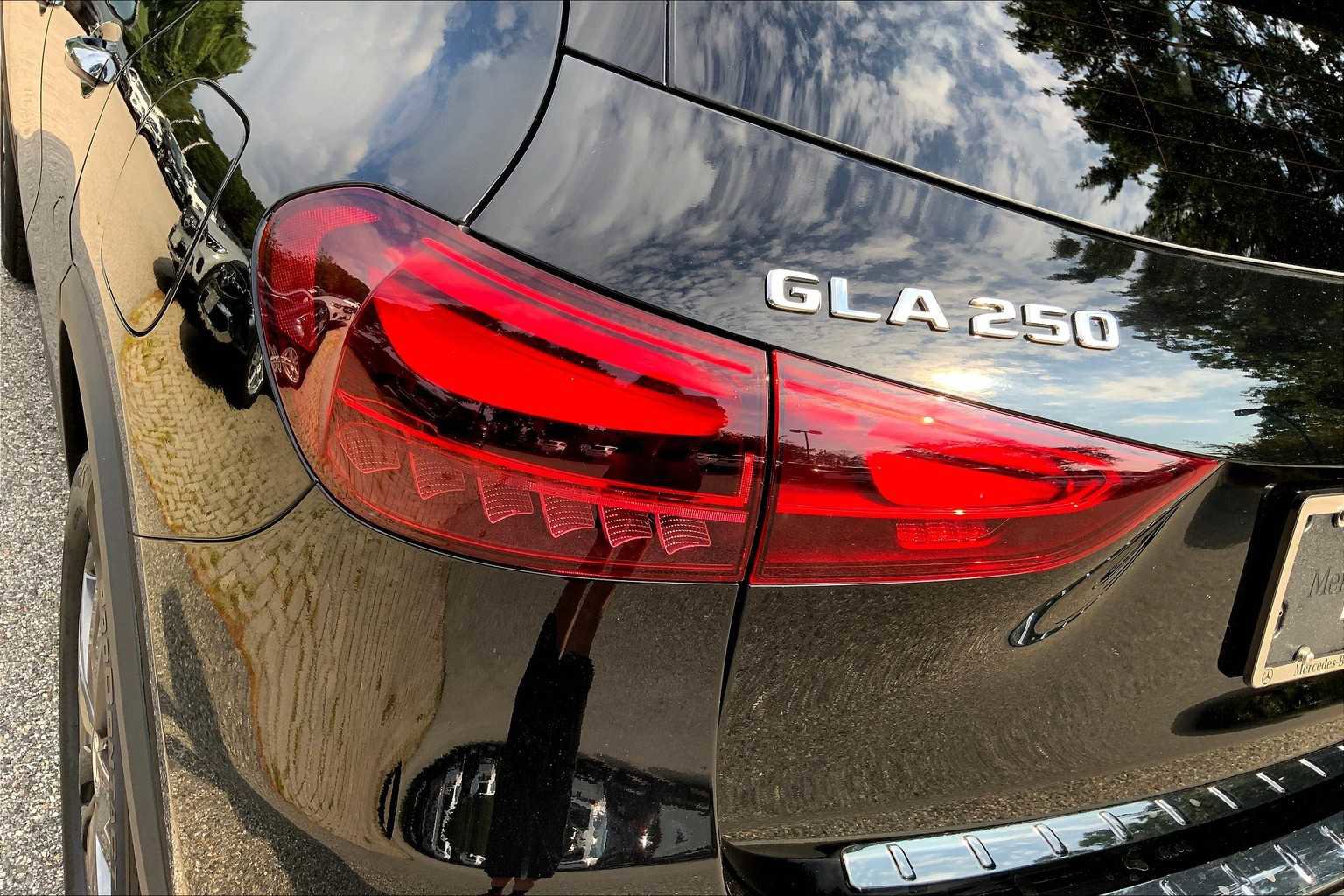 Certified 2026 Mercedes-Benz GLA 250 4MATIC image 18