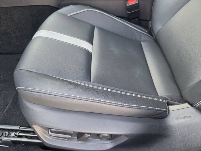 Used 2025 Toyota Camry SE w/ Convenience Package FWD image 22