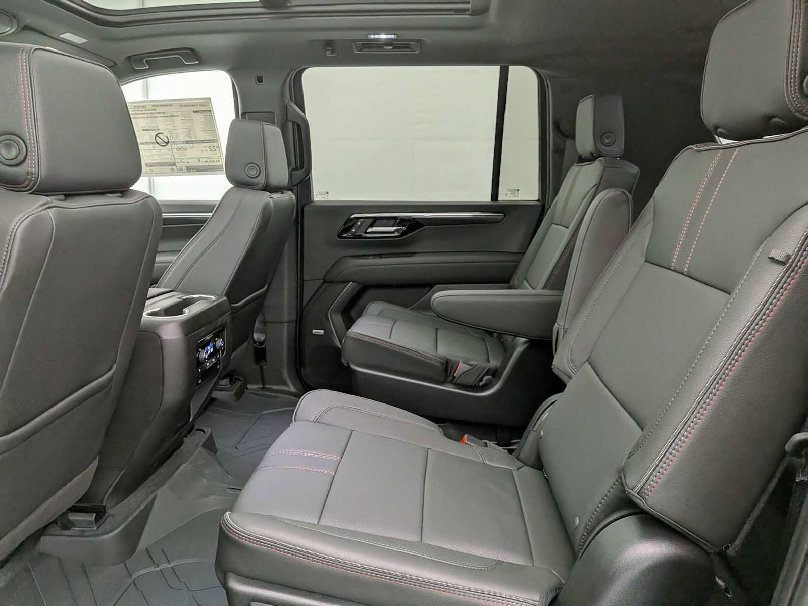 New 2026 Chevrolet Suburban RST image 21