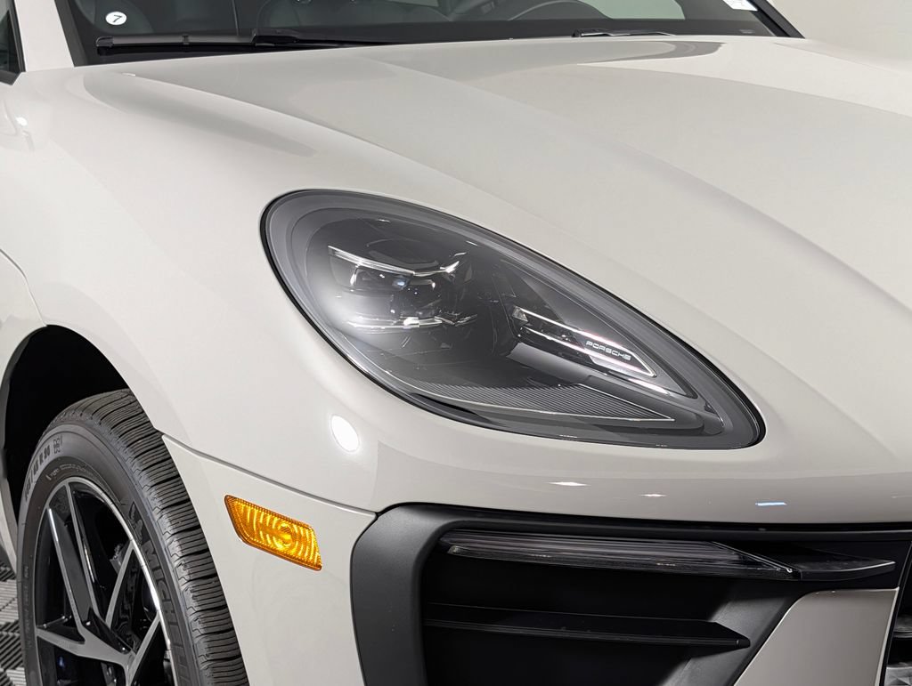 New 2026 Porsche Macan AWD/4WD image 15