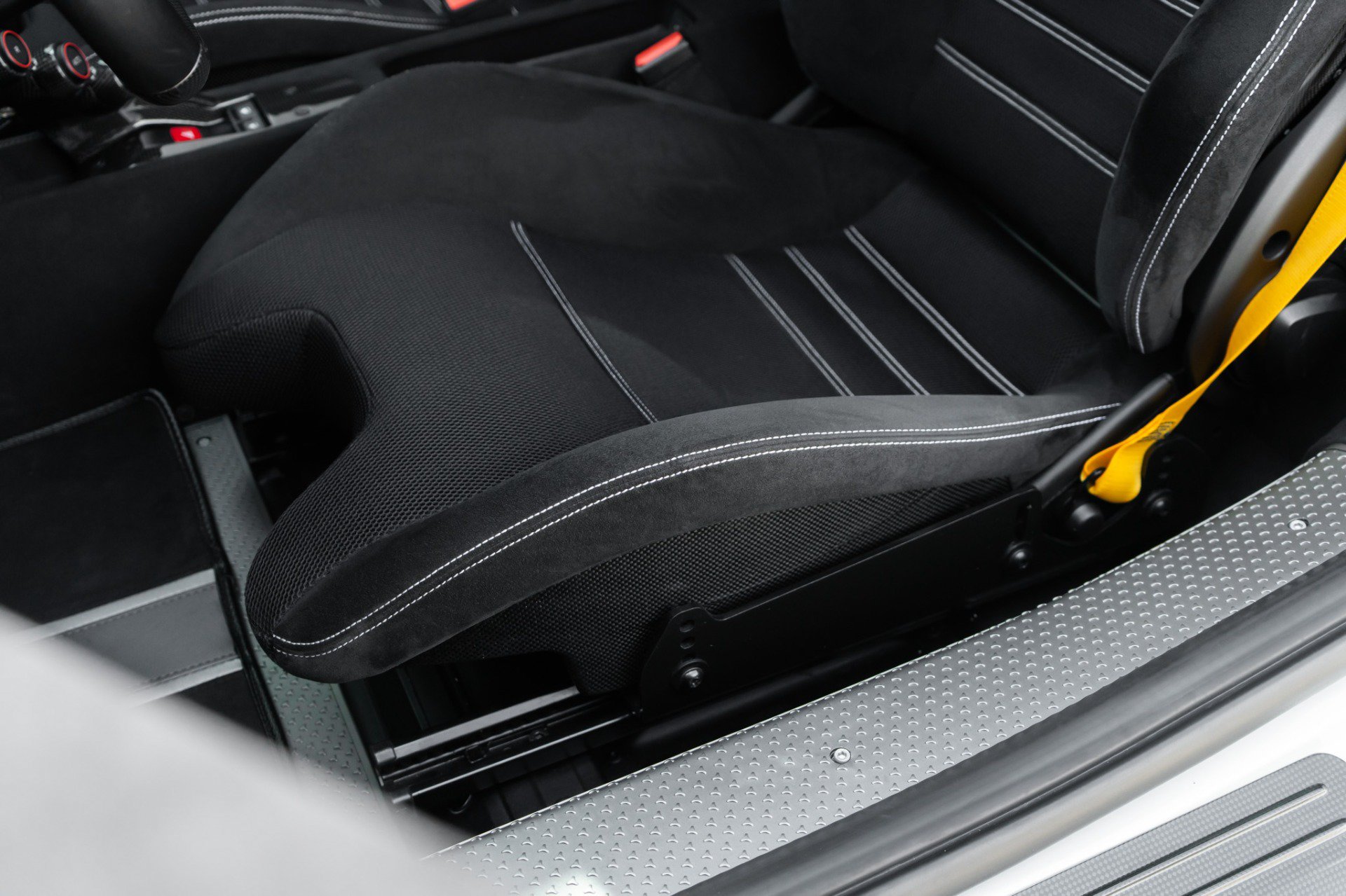 Used 2015 Ferrari 458 Speciale Coupe RWD image 8