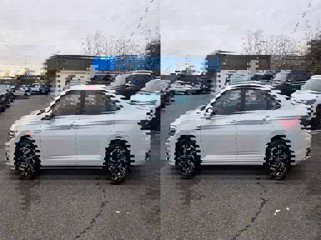 Used 2022 Volkswagen Jetta SEL image 8