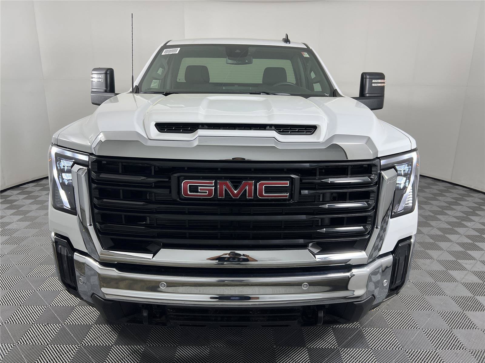 New 2026 GMC Sierra 2500 Pro w/ 1SA Pro Safety Plus Package AWD/4WD image 2