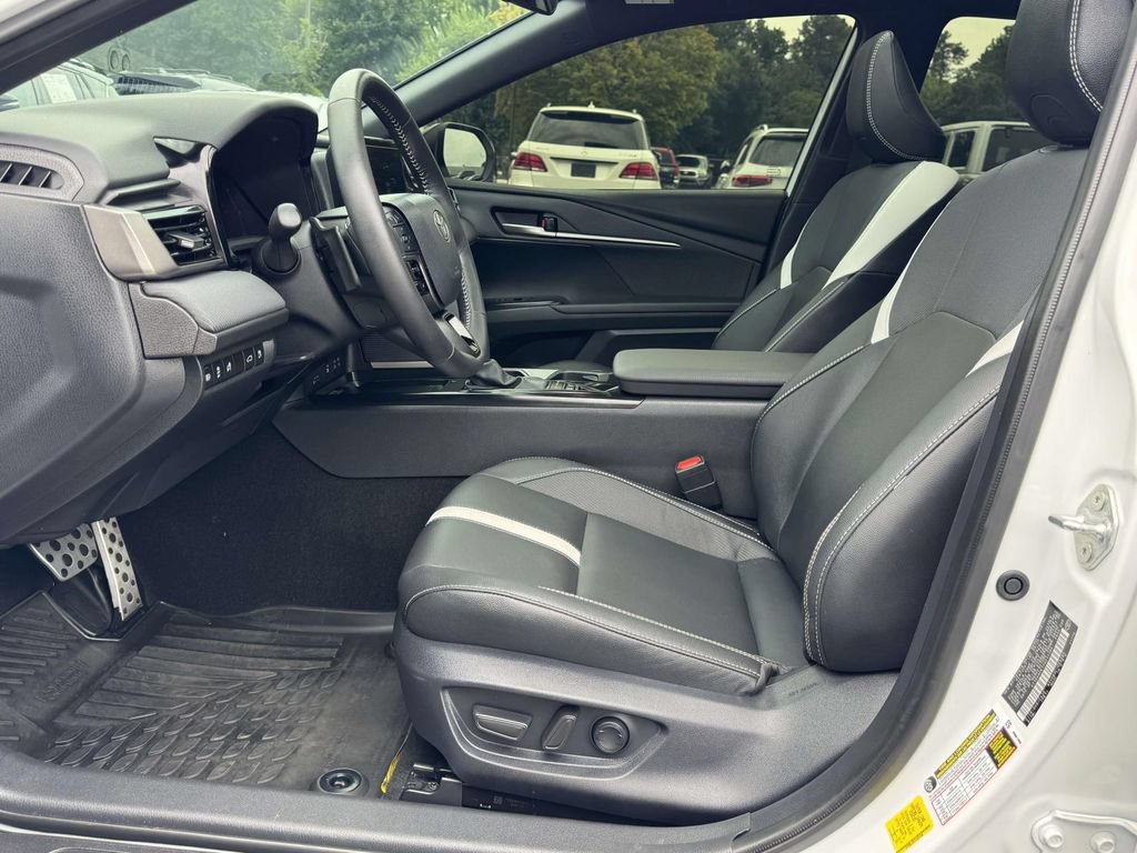 Used 2026 Toyota Camry Hybrid w/ Convenience Package FWD image 21