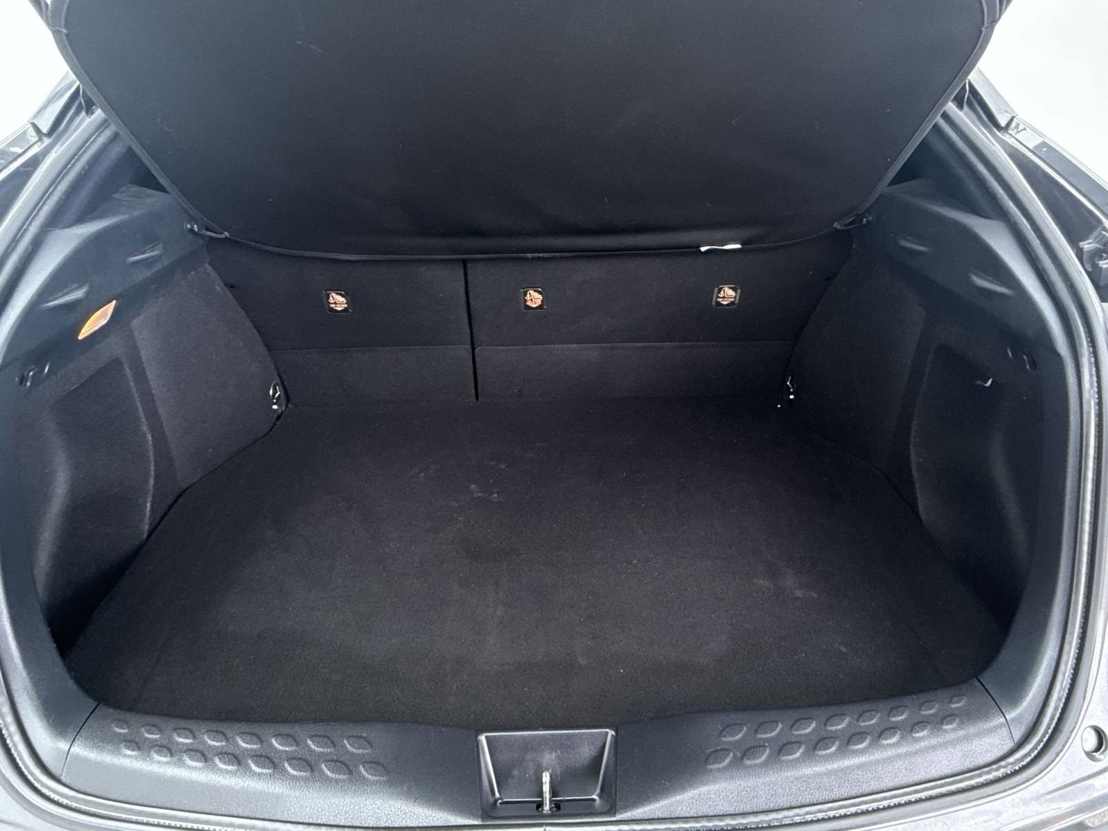 Used 2018 Toyota C-HR XLE image 33