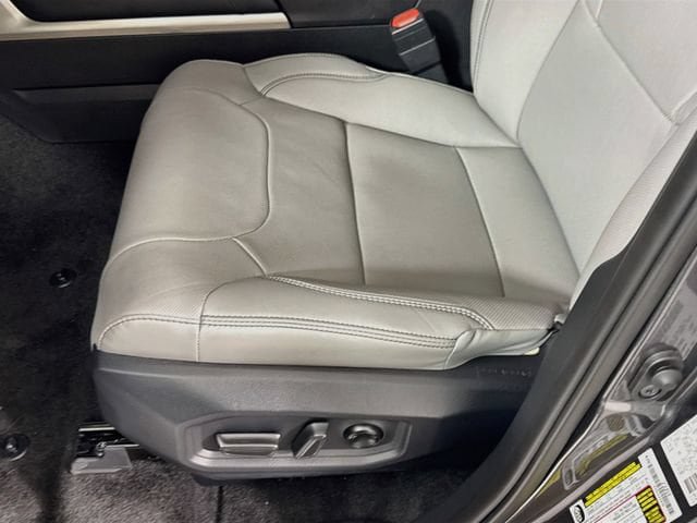 New 2026 Toyota Tundra Limited AWD/4WD image 18