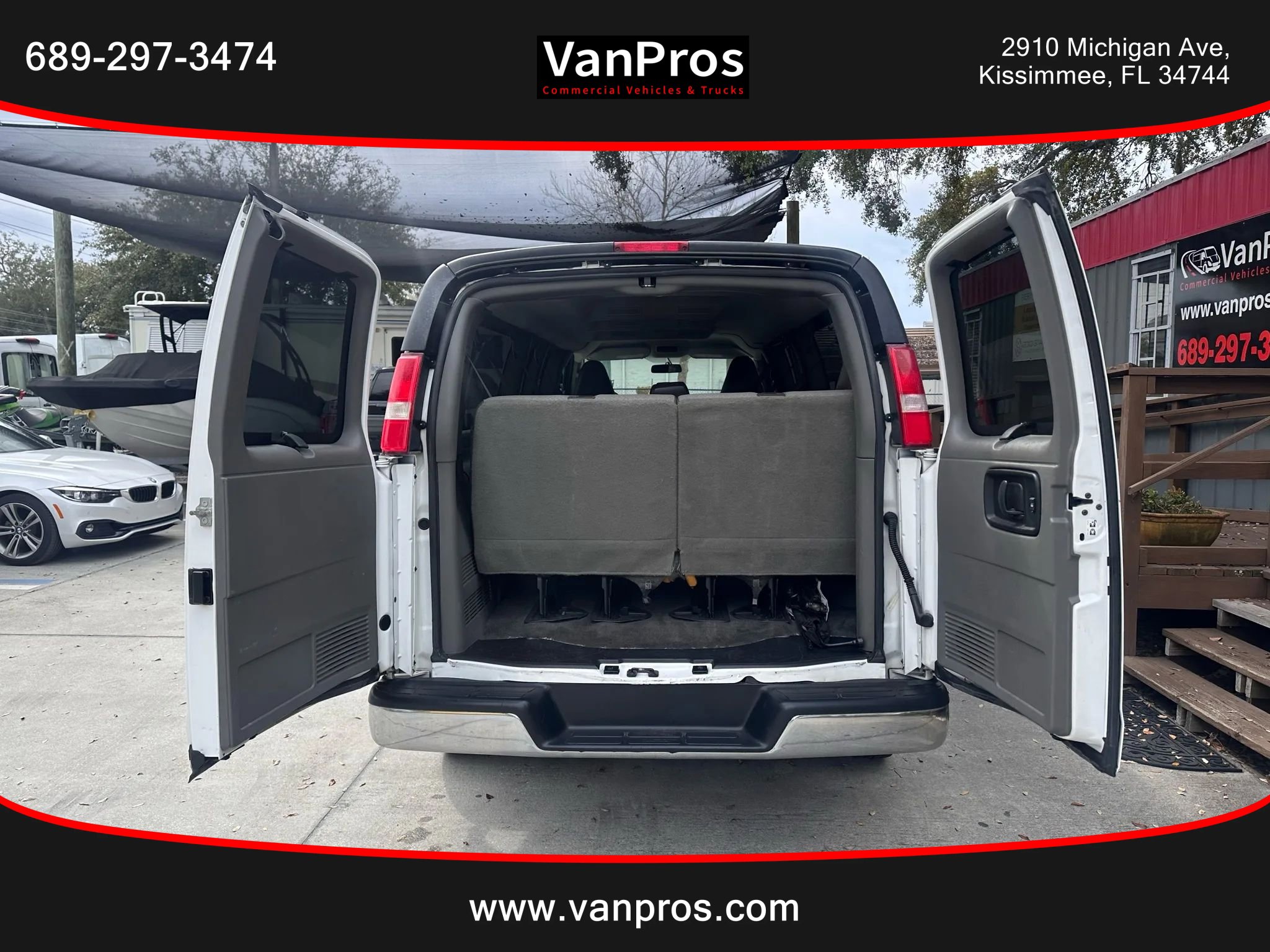 Used 2018 Chevrolet Express 3500 LT w/ LT Preferred Equipment Group RWD image 12