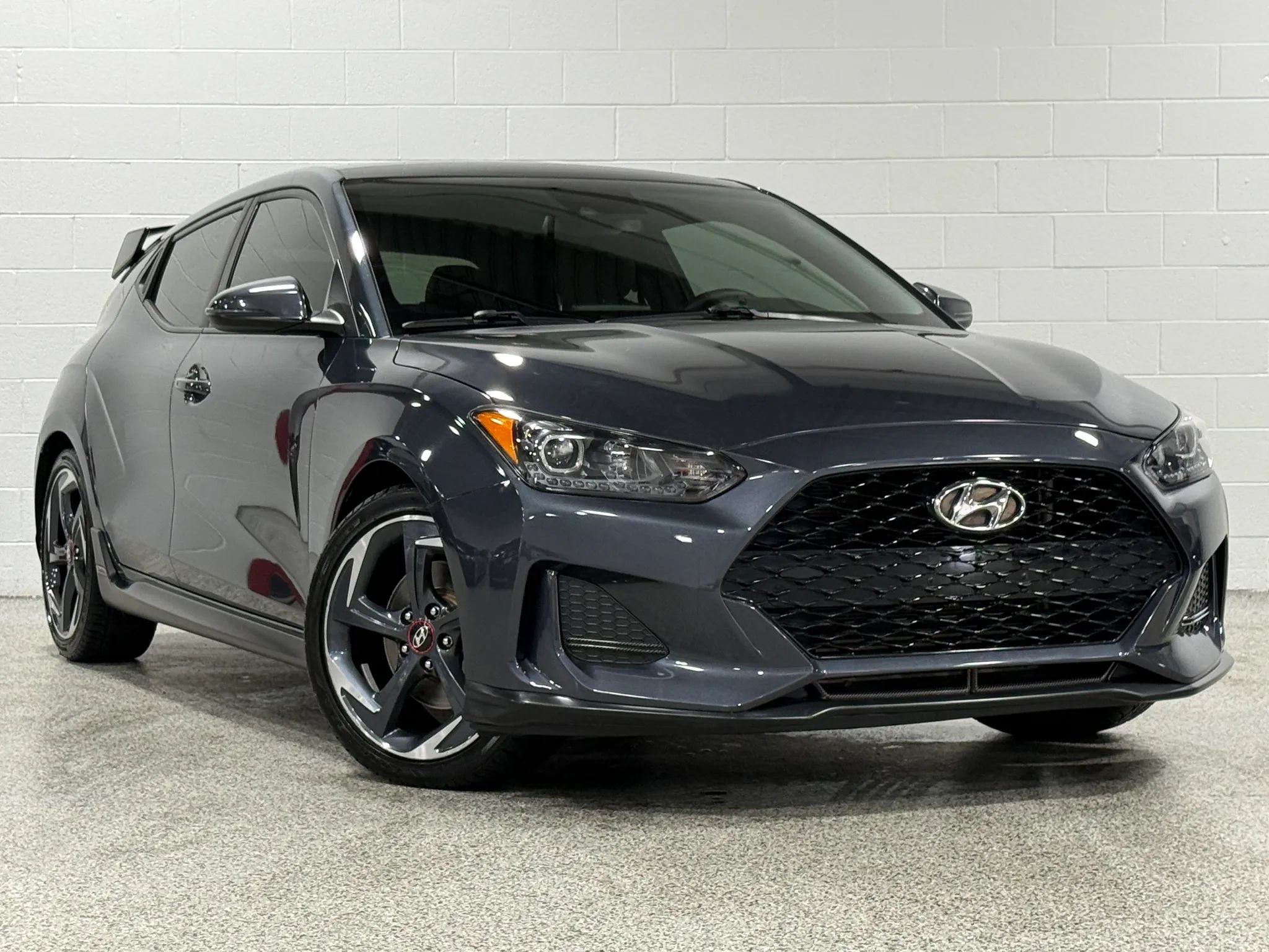 Used 2019 Hyundai Veloster Turbo FWD image 4