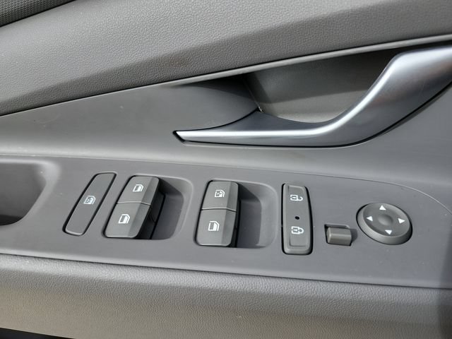 Used 2021 Hyundai Elantra SEL FWD image 25