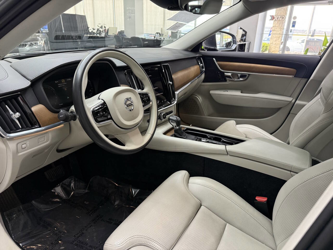 Used 2020 Volvo S90 T6 Inscription image 20