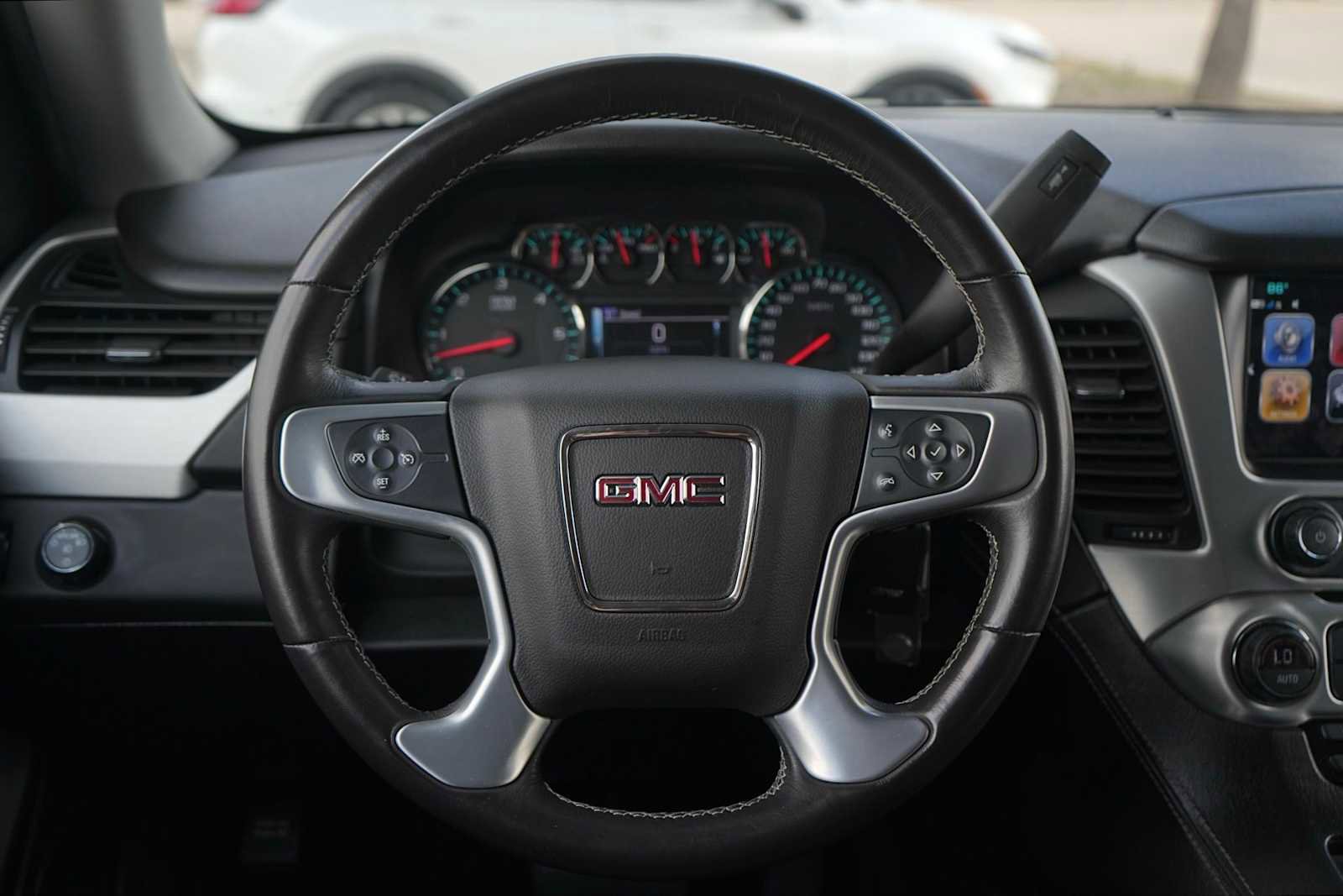 Used 2018 GMC Yukon SLE w/ Convenience Package image 16